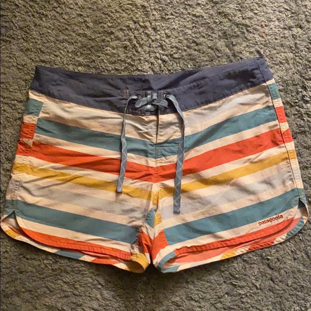 Patagonia Wavefarer Board Shorts Size 8